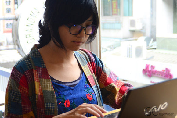 抗藍光眼鏡 = 螢幕前的太陽眼鏡